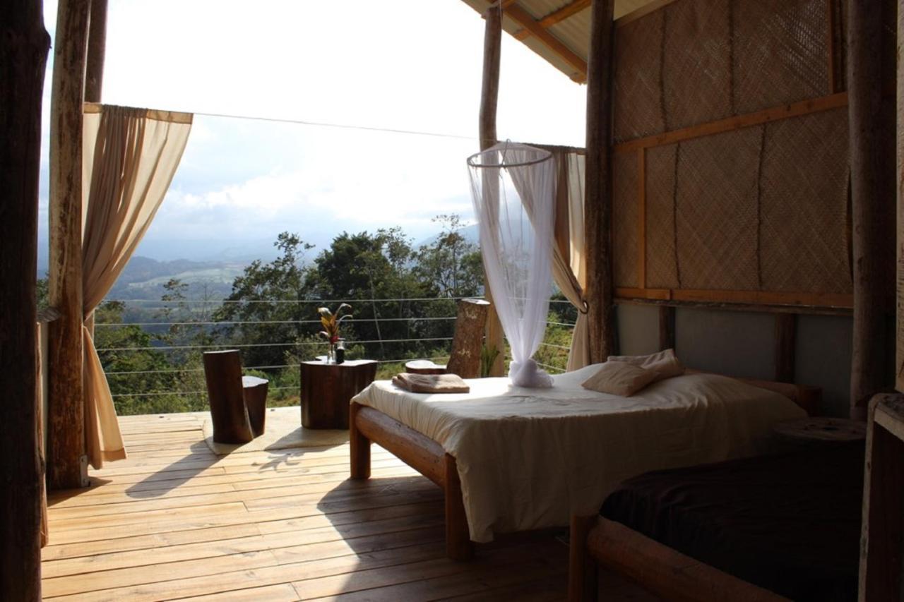 ホテル Hacienda Monteclaro トゥリアルバ エクステリア 写真